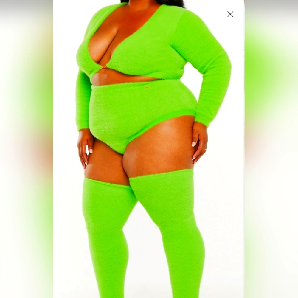 Savage X Fenty Fluff It Up Set in Kelly Green
